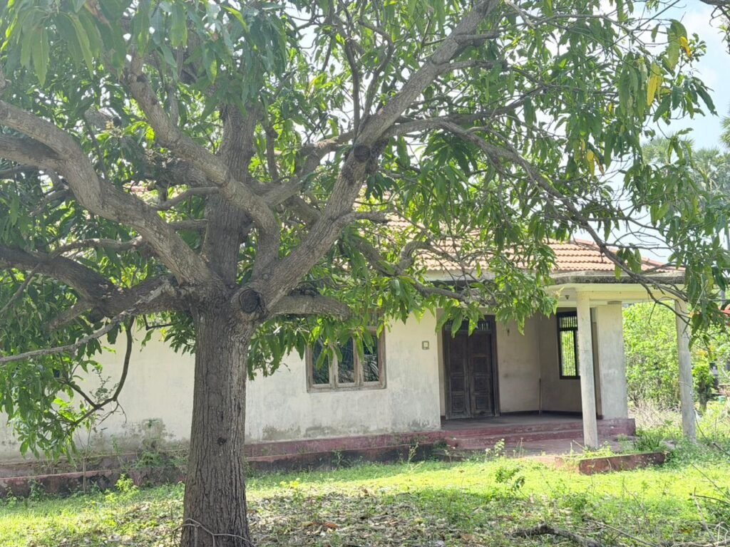 காரைநகரில் வீட்டுடன் காணி விற்பனைக்கு